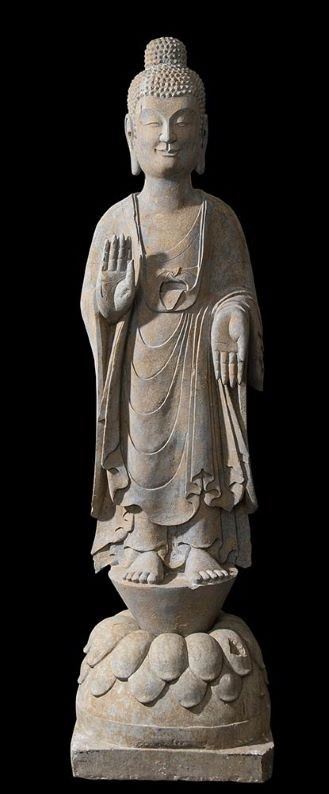 Grande Buddha in Pietra