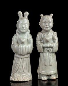 COPPIA DI FIGURE IN PORCELLANA INVETRIATA : Corea, periodo Joseon, XVIII-XIX secolo

I due personaggi, un uomo e una donna,...  - Asta Arte Asiatica e Tribale - Bertolami Fine Art - Casa d'Aste