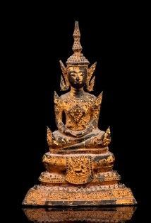 BUDDHA IN BRONZO DORATO
Thailandia, XIX secolo...