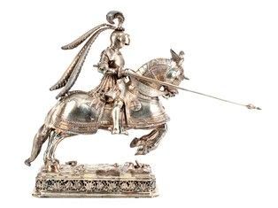 Cavaliere tedesco in argento - Hanau fine XIX secolo, maestro argentiere  LUDWI...  - Auction Gioielli, orologi, argenti, penne ed altri oggetti d'arte e da collezione. - Bertolami Fine Art - Casa d'Aste