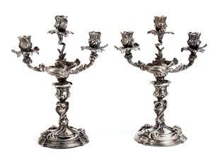 Coppia di candelabri italiani in argento - Milano 1935-1945, argentiere MARIO B...  - Auction Gioielli, orologi, argenti, penne ed altri oggetti d'arte e da collezione. - Bertolami Fine Art - Casa d'Aste