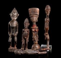 CINQUE FIGURE IN LEGNO
Africa...