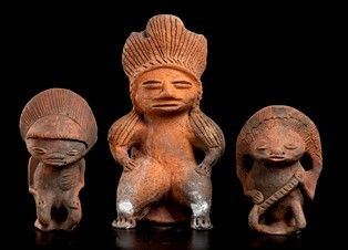 TRE FIGURE IN TERRACOTTA
stile precolombiano...  - Asta Arte Asiatica, Africana e Precolombiana - Bertolami Fine Art - Casa d'Aste