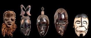 CINQUE MASCHERE IN LEGNO
Africa...  - Auction Arte Asiatica, Africana e Precolombiana - Bertolami Fine Art - Casa d'Aste