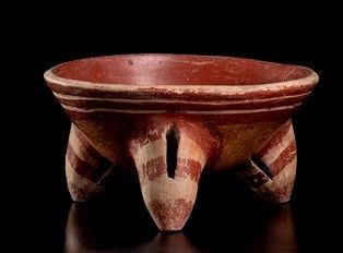 CONTENITORE TRIPODE IN CERAMICA DIPINTA
Costa Rica, epoca precolombiana...  - Auction Arte Asiatica, Africana e Precolombiana - Bertolami Fine Art - Casa d'Aste