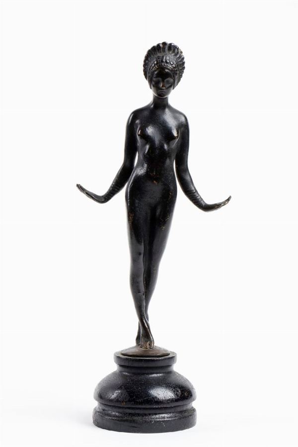 AMLETO CATALDI (Napoli, 1832 - Roma, 1930) : Ragazza in stile liberty...  - Auction Arte Moderna e Contemporanea - Pittura, Scultura, Arti decorative e Disegni dal XIX al XXI secolo - Bertolami Fine Art - Casa d'Aste