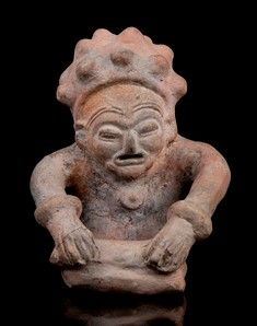 SACERDOTE IN CERAMICA
Ecuador, cultura Jama-Coaque...  - Auction Arte Asiatica, Africana e Precolombiana - Bertolami Fine Art - Casa d'Aste