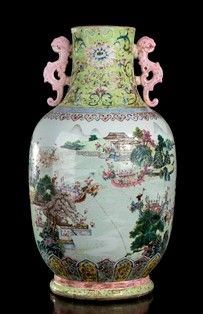 GRANDE VASO IN PORCELLANA CON DECORO POLICROMO
Cina, marchio e periodo Jiaqing...  - Asta Arte Asiatica, Africana e Precolombiana - Bertolami Fine Art - Casa d'Aste