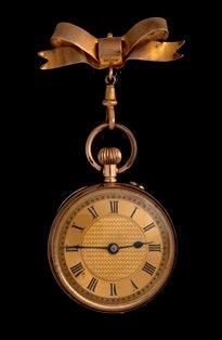 Orologio da tasca inglese in oro con spilla - Birmingham 1908...  - Asta Gioielli, argenti, orologi, avori e cabinet de curiosités - Bertolami Fine Art - Casa d'Aste