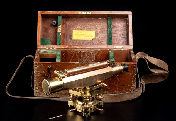 Telescope level in box