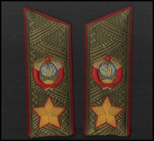 Coppia di controspalline da Maresciallo dell'Unione Sovietica...