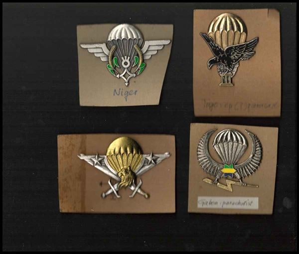 Lotto di 4 brevetti da paracadutista...