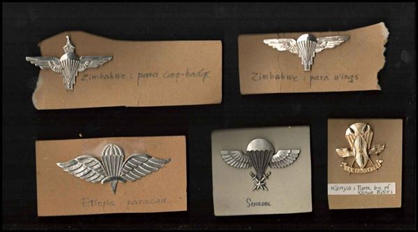 Lotto di 5 brevetti da paracadutista...