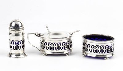 Saliera, Pepiera e Mostardiera Inglesi in Argento - Birmingham 1921, Maestri Argentieri Docker & ...