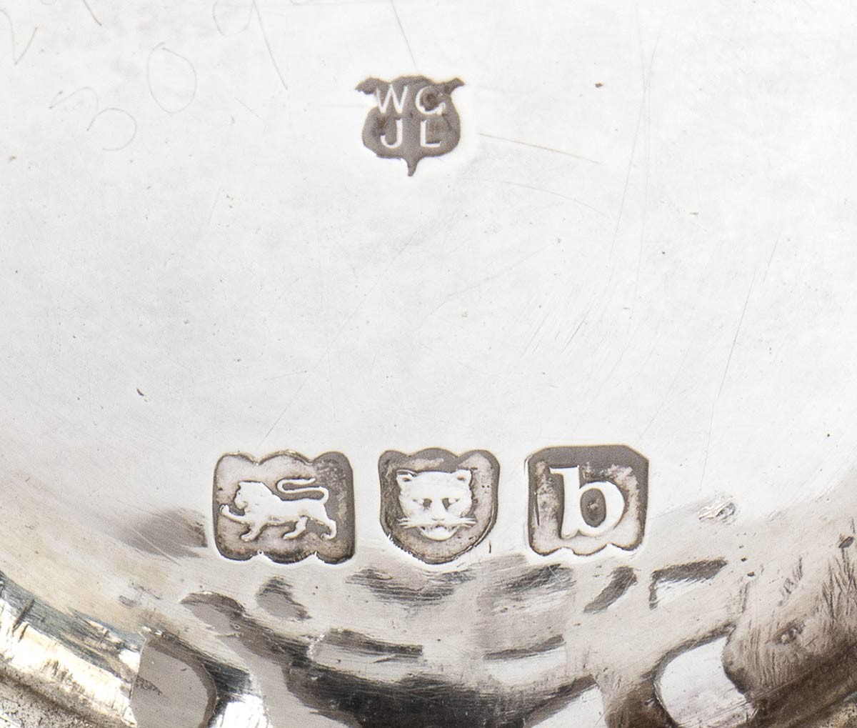 Due Cestini Vittoriani Inglesi in Argento - Londra 1896, Maestri Argentieri Thomas Alfred Slater,...