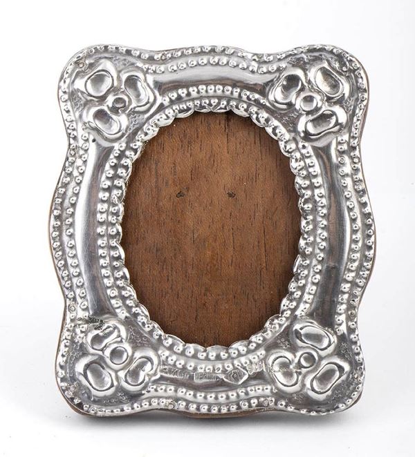 Peruvian sterling silver photo frame - Lima early 20th century, mark of INDUSTRIA PERUANA