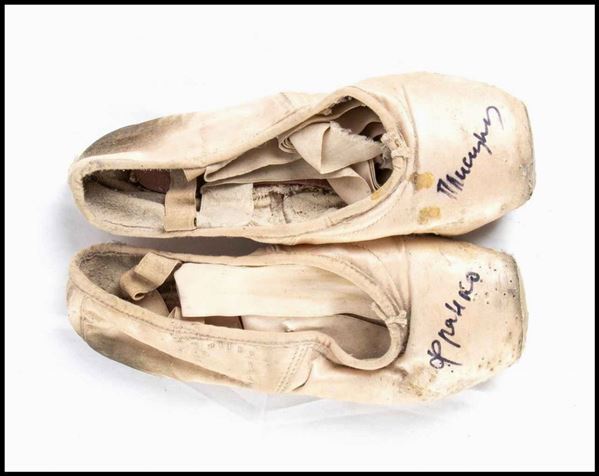 Scarpe da danza autografate...