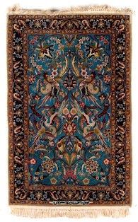 TAPPETO A FONDO TURCHESE CON FIORI E UCCELLI : Persia, Isfahan, XX secolo

71 x 123 cm

Provenienza: collezione privata italia...  - Asta Arte Asiatica e Tribale - Bertolami Fine Art - Casa d'Aste