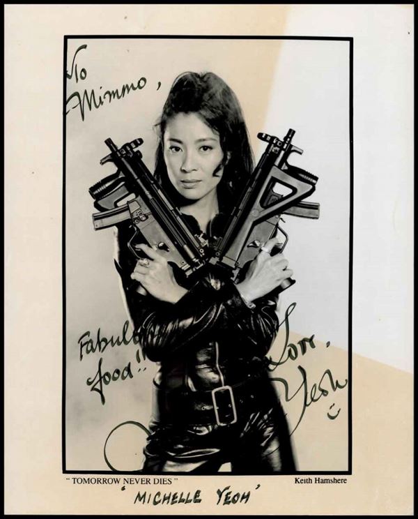 Yeoh, Michelle (Ipoh, 6 agosto 1962) - Foto autografata...