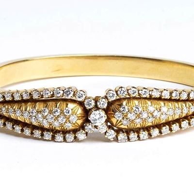 Bracciale a Cerchio Rigido in Oro Giallo e Diamanti