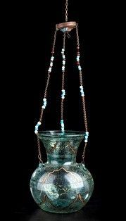 LAMPADA DA MOSCHEA IN VETRO DIPINTO - Medio Oriente o Africa Settentrionale, XIX-XX secolo

26 x 20 cm

Provenienza: ...