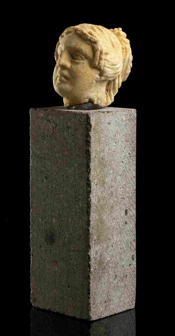 PICCOLA TESTA DI AFRODITE
Asia Minore, ca. II - III secolo d.C.
altezza scultur...