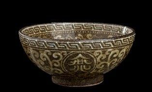 CIOTOLA IN CERAMICA CON DECORO A INTARSIO DI INGOBBIO : Corea, XX secolo

L’interno con due divinità femminili in volo tra fiori di lot...  - Asta Arte Asiatica e Tribale - Bertolami Fine Art - Casa d'Aste