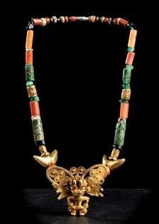 COLLANA CON PENDENTE IN ORO E BEADS IN ORO E PIETRE : Colombia, cultura Tairona

Il pendente raffigura  un cacique, divinità che in q...  - Asta Arte Asiatica e Tribale - Bertolami Fine Art - Casa d'Aste