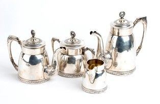 Servizio Art Dèco russo da te e caffe in argento - Mosca 1908-1926, maestro arg...  - Asta Gioielli, argenti, orologi, avori e cabinet de curiosités - Bertolami Fine Art - Casa d'Aste