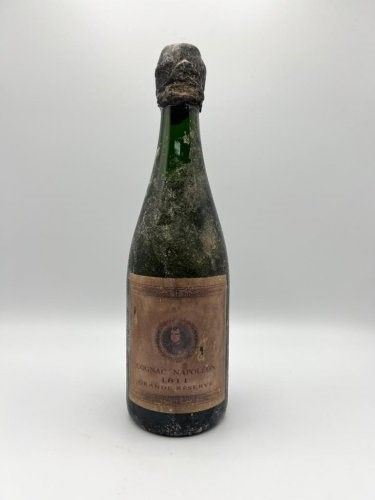 Cognac Napoleon 1811 Grande Réserve ...  - Auction Vini e Distillati. D' Annata, Pregiati e da Collezione. - Bertolami Fine Art - Casa d'Aste