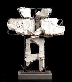 Angelo Bianco II, 1996  - Ceramic and iron, 75 x 60 x 25 cm  - Auction Dipinti, Disegni e Sculture dal XIX al XXI secolo e Collezione Cornelio Di Marzio - Bertolami Fine Art - Casa d'Aste