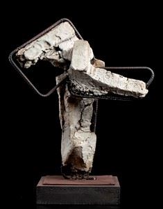 Angelo Bianco I, 1994  - Engobed earthenware and iron, 54 x 42 x 22 cm  - Auction Dipinti, Disegni e Sculture dal XIX al XXI secolo e Collezione Cornelio Di Marzio - Bertolami Fine Art - Casa d'Aste