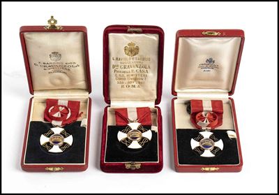 Lotto di 3 Mdaglie, Cavaliere, Corona D'italia