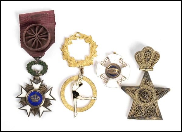 Lot of 3 orders and GIL badge...  (Ordini Cavallereschi e Medaglie...)  - Auction Militaria, Medals and Orders of Chivalry - Bertolami Fine Art - Casa d'Aste