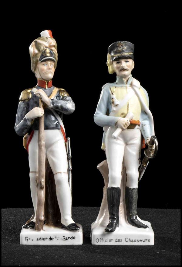 Lot of 2 figures depicting officers...