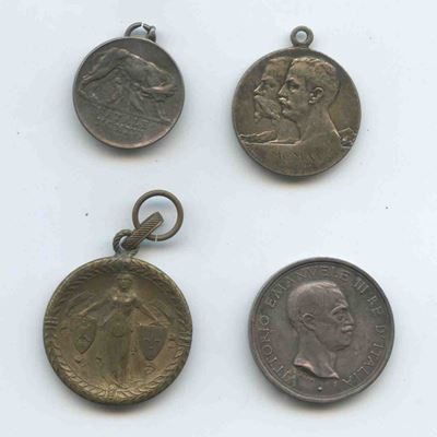 Lotto di 4 Medaglie