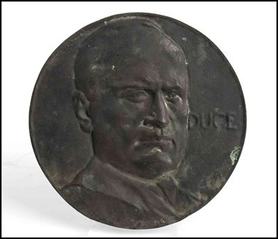 Tondo con Ritratto di Benito Mussolini