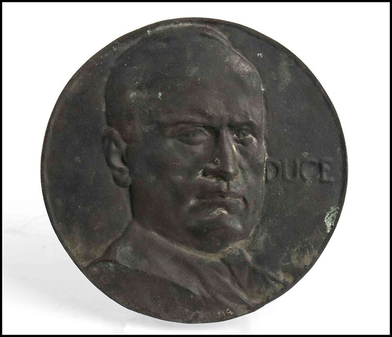 Tondo con Ritratto di Benito Mussolini