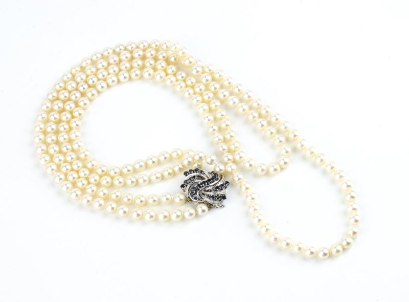 Collana di Perle con Fermezza in Oro Bianco Zaffiri e Diamanti