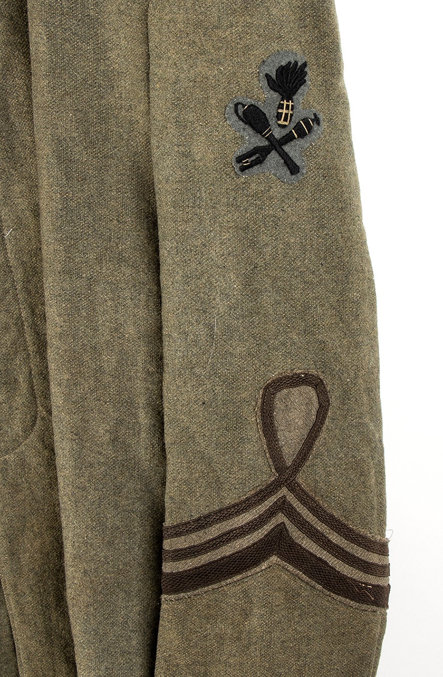 Grande Guerragiubba da Caporal Maggiore con Distintivo da Lancia Bombe