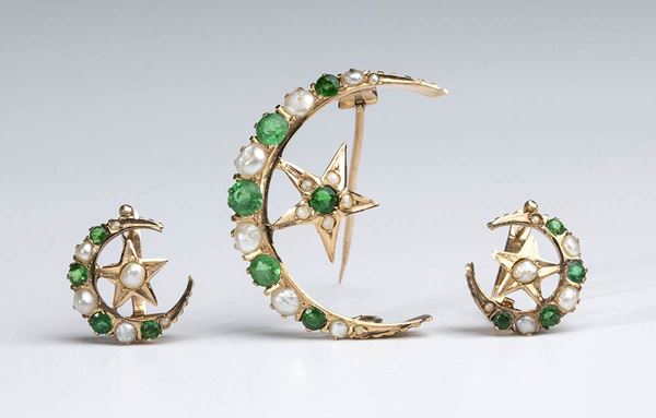 Demi-parure spilla ed orecchini a forma di luna in oro smeraldi e perle - fine XIX secolo