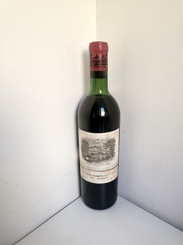 Château Lafite Rothschild, Premier Grand Cru Classé...  - Auction Vini e Distillati. Pregiati da Collezione e d'Annata. - Bertolami Fine Art - Casa d'Aste