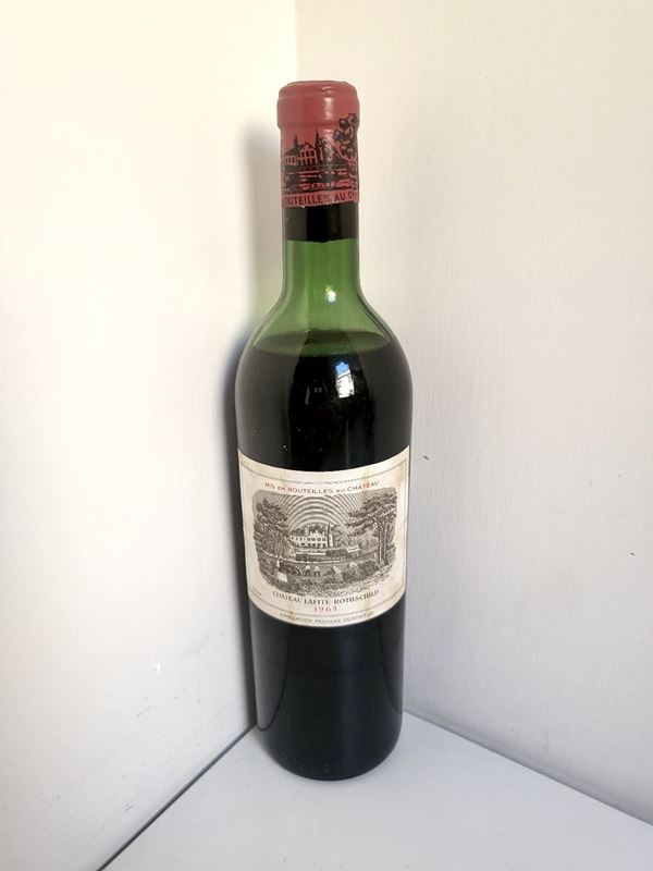 Château Lafite Rothschild, Premier Grand Cru Classé...  - Asta Vini e Distillati. Pregiati da Collezione e d'Annata. - Bertolami Fine Art - Casa d'Aste