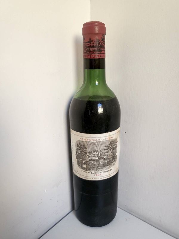 Château Lafite Rothschild, Premier Grand Cru Classé...  - Auction Vini e Distillati. Pregiati da Collezione e d'Annata. - Bertolami Fine Art - Casa d'Aste