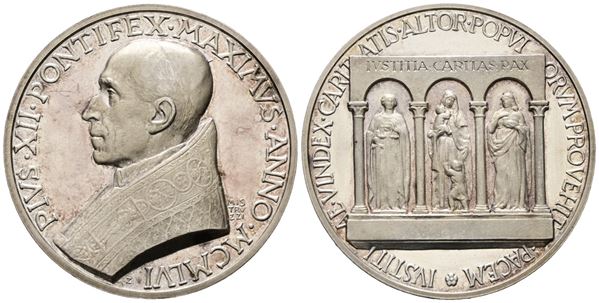 VATICANO. Pio XII (1939-1958). Medaglia straordinaria 1956 per l'80° Compleanno del pontefice. Opus Mistruzzi. Cusumano Modesti 242. Ag (34,34 g; 44,06 mm)