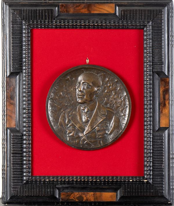 Bronze plaque...  (Historical memorabilia...)  - Auction Memorabilia. History & Movie - Bertolami Fine Art - Casa d'Aste
