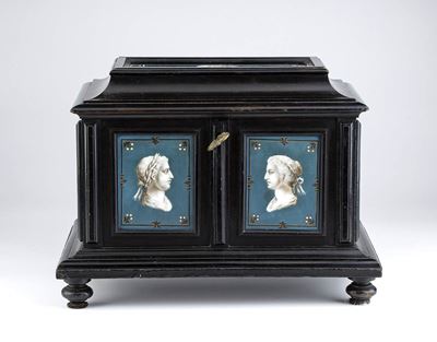Scrigno Nuziale Viennese in Legno e Smalti - 1870 Circa, Firmato August Klein...