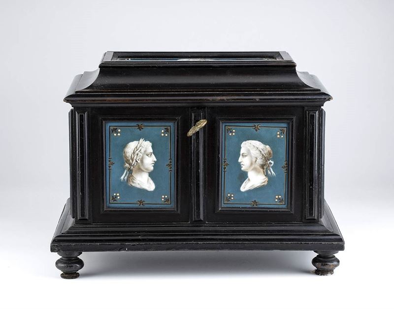 Scrigno Nuziale Viennese in Legno e Smalti - 1870 Circa, Firmato August Klein...