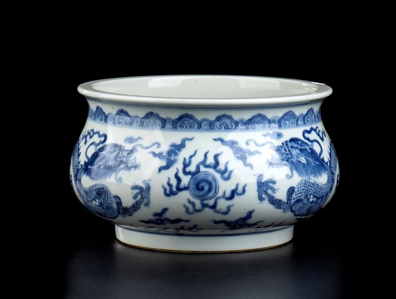 BACILE IN PORCELLANA 'BIANCO E BLU'